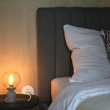Koti Apartmanhaz Apartment *