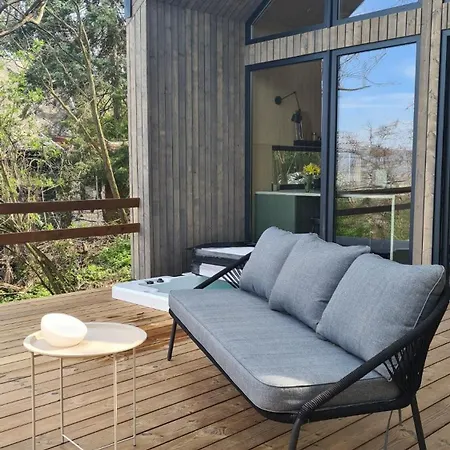 Koti Apartmanhaz *